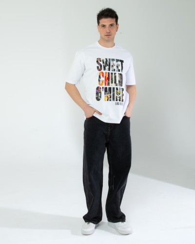 OVERSIZE UNİSEX BASKILI T-SHIRT GUSNROSES WHITE OVERSIZE UNİSEX BASKILI T-SHIRT GUSNROSES WHITE