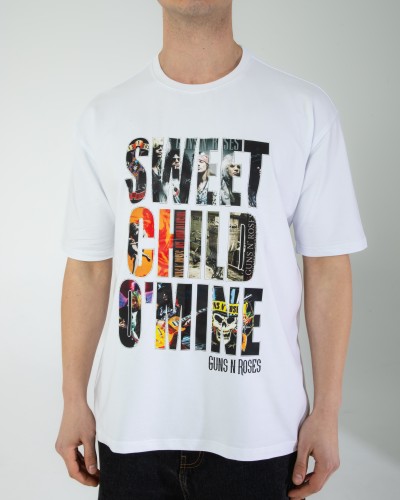 OVERSIZE UNİSEX BASKILI T-SHIRT GUSNROSES WHITE OVERSIZE UNİSEX BASKILI T-SHIRT GUSNROSES WHITE