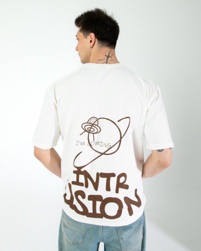 OVERSIZE UNİSEX BASKILI T-SHIRT INTRUSION ECROU OVERSIZE UNİSEX BASKILI T-SHIRT INTRUSION ECROU