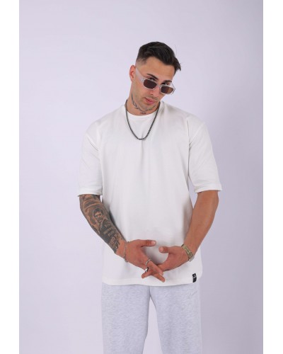 UNISEX %100 PAMUK OVERSIZE DÜZ T-SHIRT EKRU UNISEX %100 PAMUK OVERSIZE DÜZ T-SHIRT EKRU