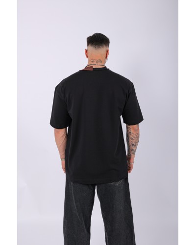 UNISEX ÖZEL TASARIM TERS YAKA OVERSIZE T-SHIRT UNISEX ÖZEL TASARIM TERS YAKA OVERSIZE T-SHIRT